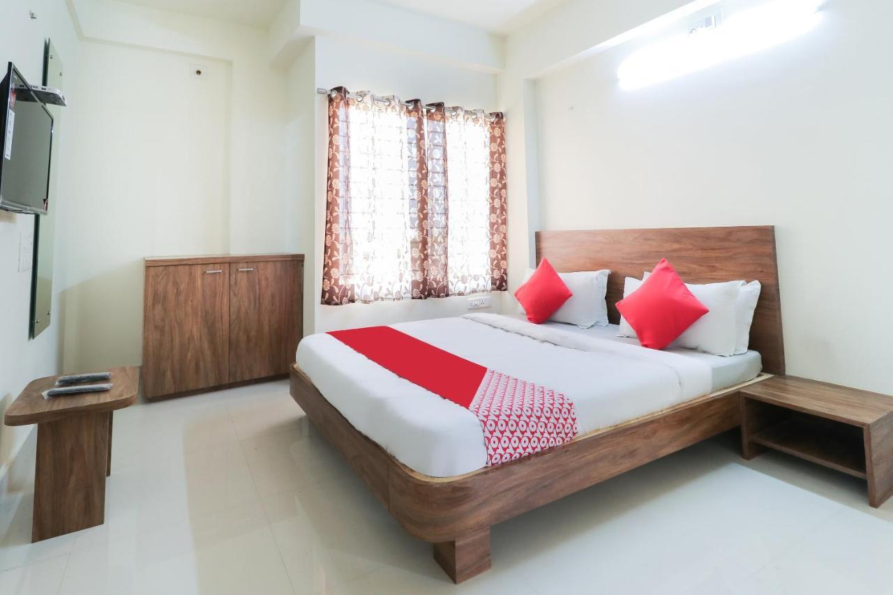 Oyo 63903 Hotel Shree Ram Villa Dwārka Eksteriør bilde