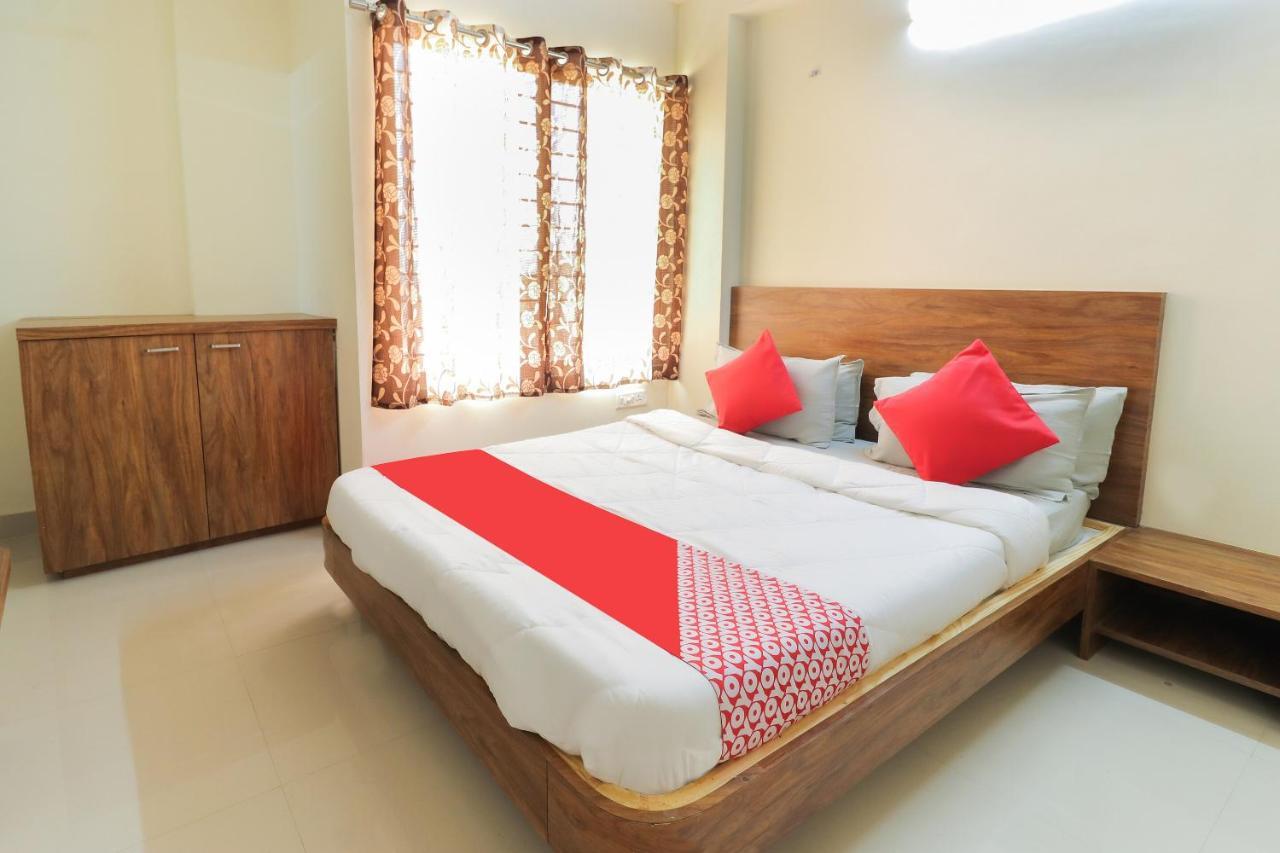Oyo 63903 Hotel Shree Ram Villa Dwārka Rom bilde
