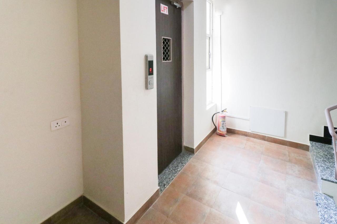 Oyo 63903 Hotel Shree Ram Villa Dwārka Eksteriør bilde