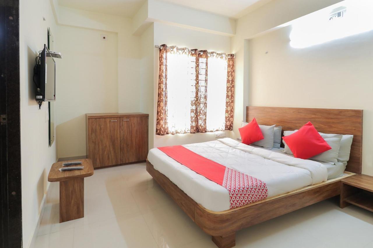 Oyo 63903 Hotel Shree Ram Villa Dwārka Eksteriør bilde