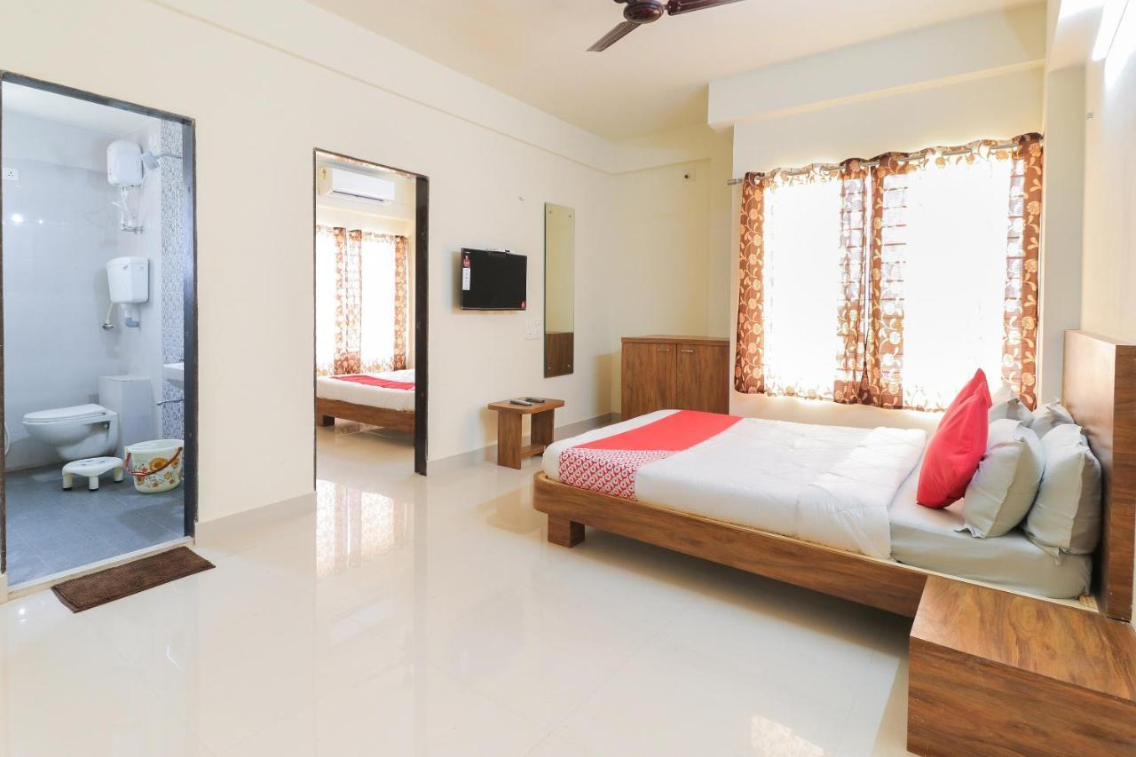 Oyo 63903 Hotel Shree Ram Villa Dwārka Eksteriør bilde